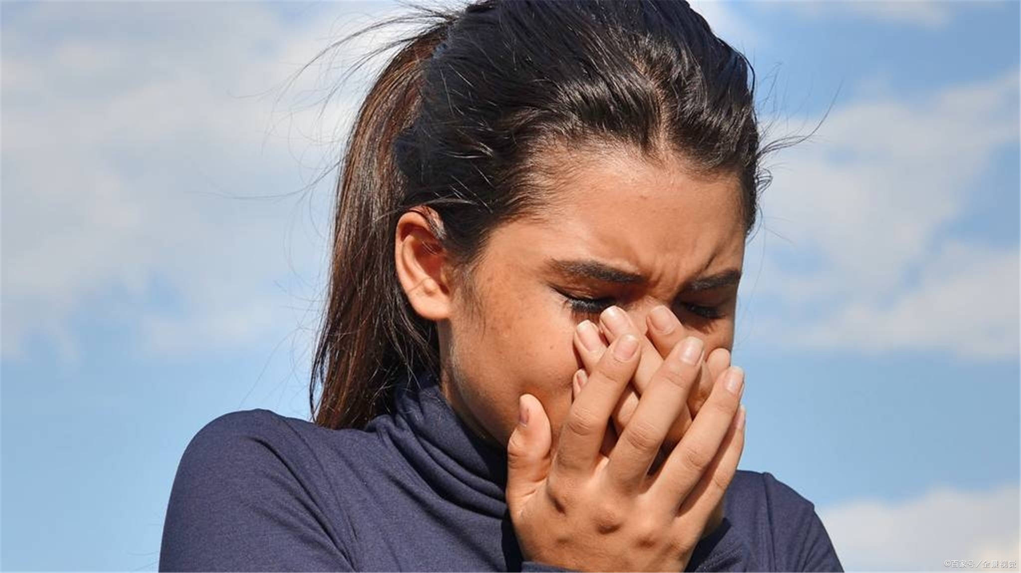 想到她那个禽兽不如的爹,孩子固然是无辜的,但是内心的折磨才是让她