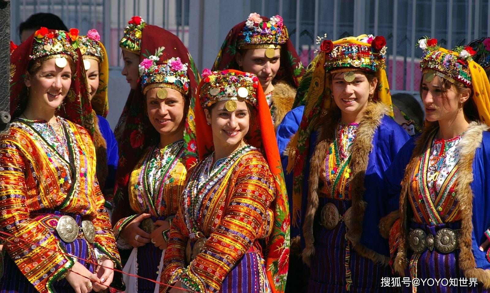 保加利亚的新娘集市全部明码标价还接受退货中国也效仿