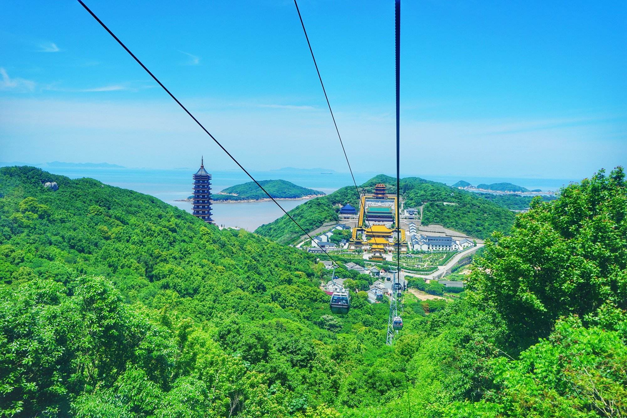 普陀山之旅感受寺廟美景,體驗佛教聖地名山的文化傳承