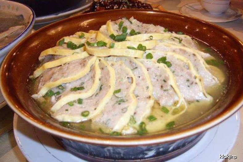 不过因为香碗的制作过程比较繁琐,所以当地人也不是