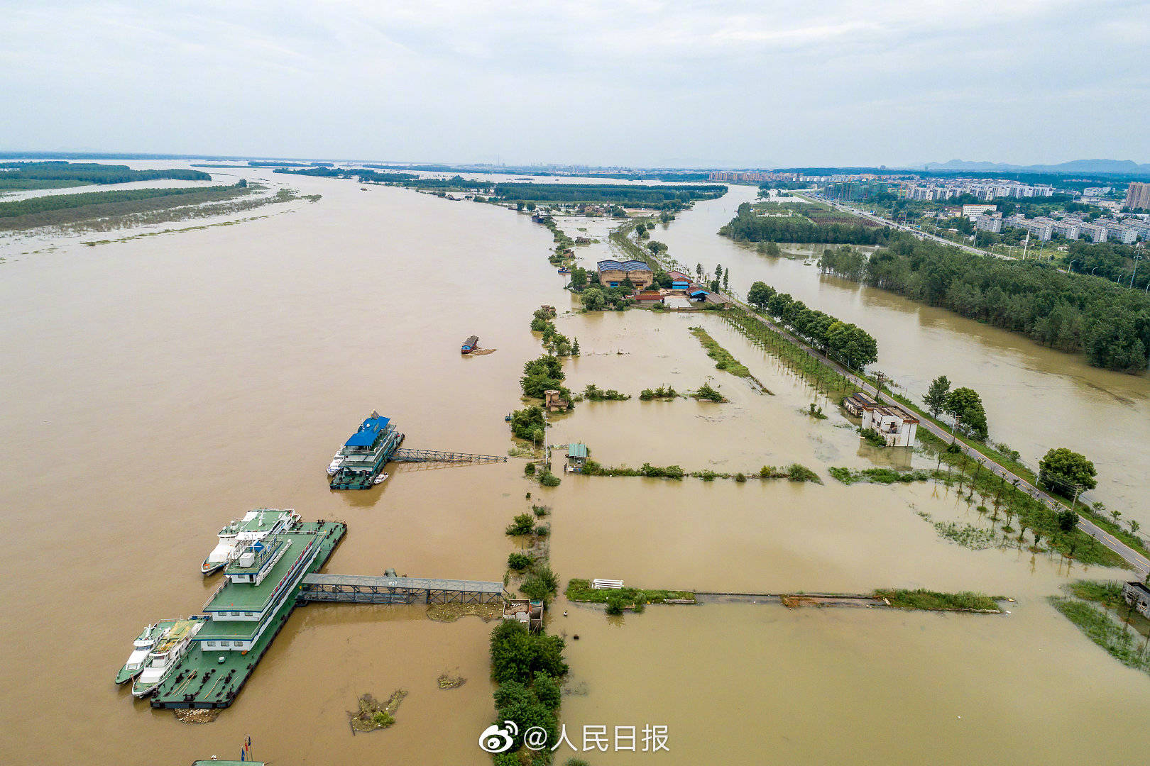 长江流域平均降雨近60年同期最多——已超98年警戒水位