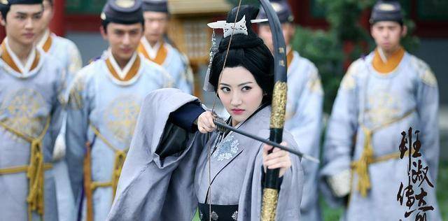 朱锐斌,黄伟明联合执导,景甜,张哲瀚,付辛博,李佳航,邓莎,李心艾,李晟