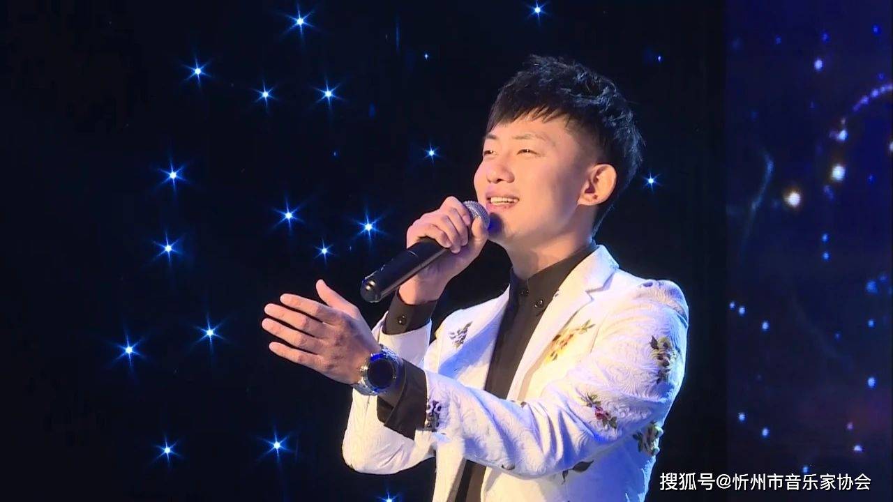 演唱 周超通俗男歌手,先后毕业于山西戏剧学院音乐专业,北京现代音乐