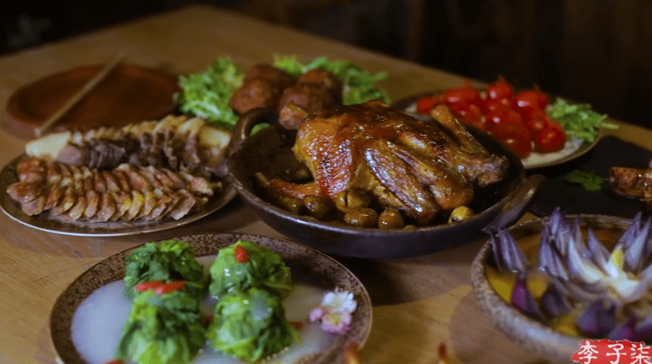 原创李子柒做"竹笋炒腊肉",看清无滤镜食物后,难怪奶奶一口不吃!