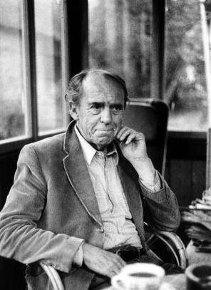 德国作家海因里希·伯尔逝世.