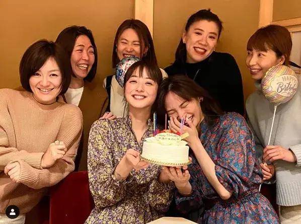 打败性感小野马,戳中宅男心的纯欲脸鼻祖,连闺蜜都长了张高级脸?