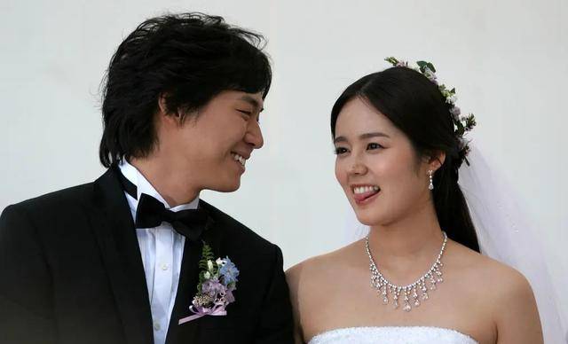 23岁韩佳人是冲动结婚?9年前《吸血鬼检察官》播出后才懂她