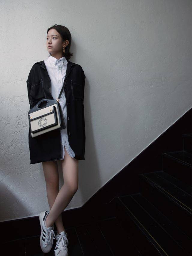 原创李庚希不满短发造型往日乖巧英子形象倒塌20岁都这么敢吗