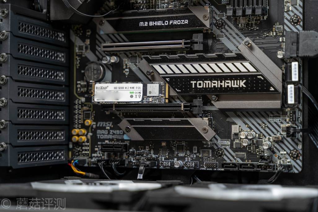 用料出色,稳定靠谱,超频三迅捷m2固态硬盘 评测