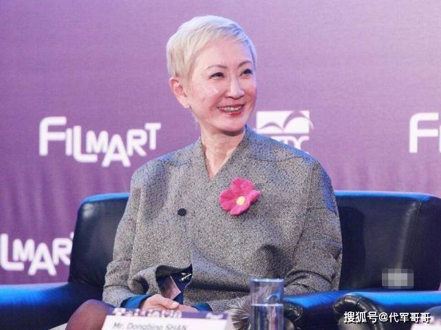 施南生默默无闻支持了徐克很多年,但一直没有结婚.