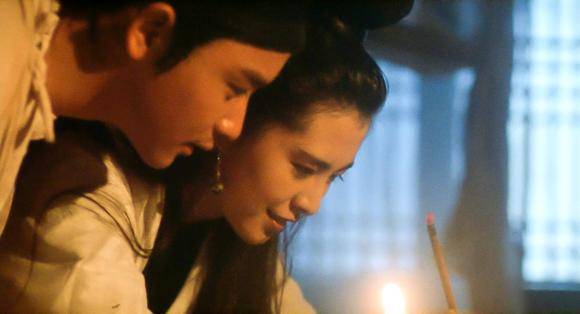 《倩女幽魂》,张国荣怀疑徐克不满意,王祖贤身价竟然翻十倍_聂小倩