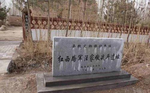 倪家营子战役中,旅长蹲大号却臀部中流弹,为遮丑竟用报纸褒扬