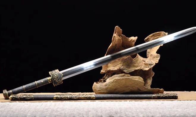 原创中国现存的最知名的宝剑你知道几个