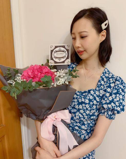 原创香港歌手李明蔚:积极抗癌8年,靠血液续命,终放弃治疗等待死亡