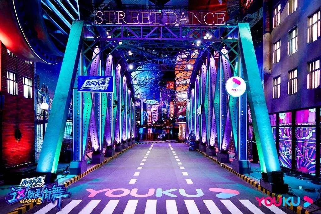 这就是街舞3海报太酷炫?视觉风格99%设计师都会了!