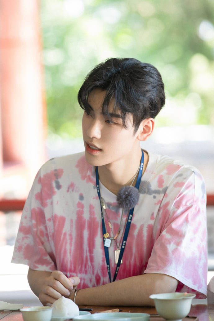 王子异《颐和园》再献满满笑点 教张国立宋丹丹唱rap