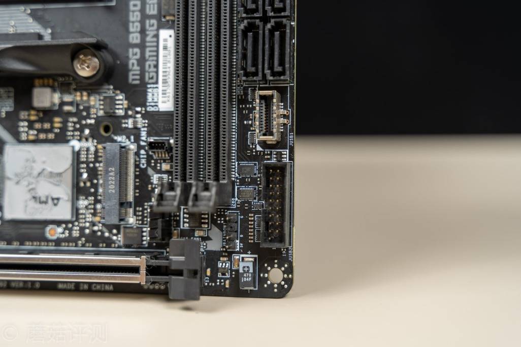 原创体积虽小但用料厚道微星mpgb550igamingedgewifi刀锋板评测