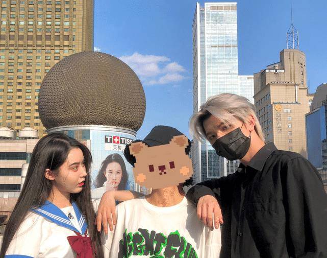 有种"宠溺"叫七鹤大人,为了让女友变漂亮,狠心把自己的脸p变形