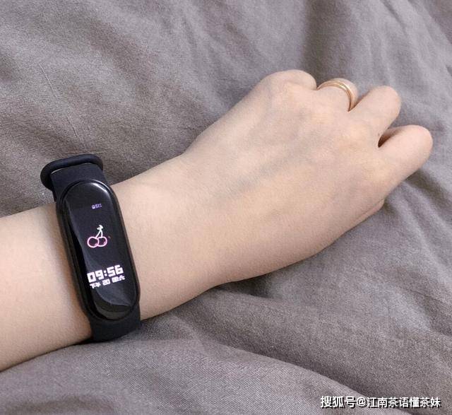 小米手环5上手体验:加量不加价,7大升级,重燃强大