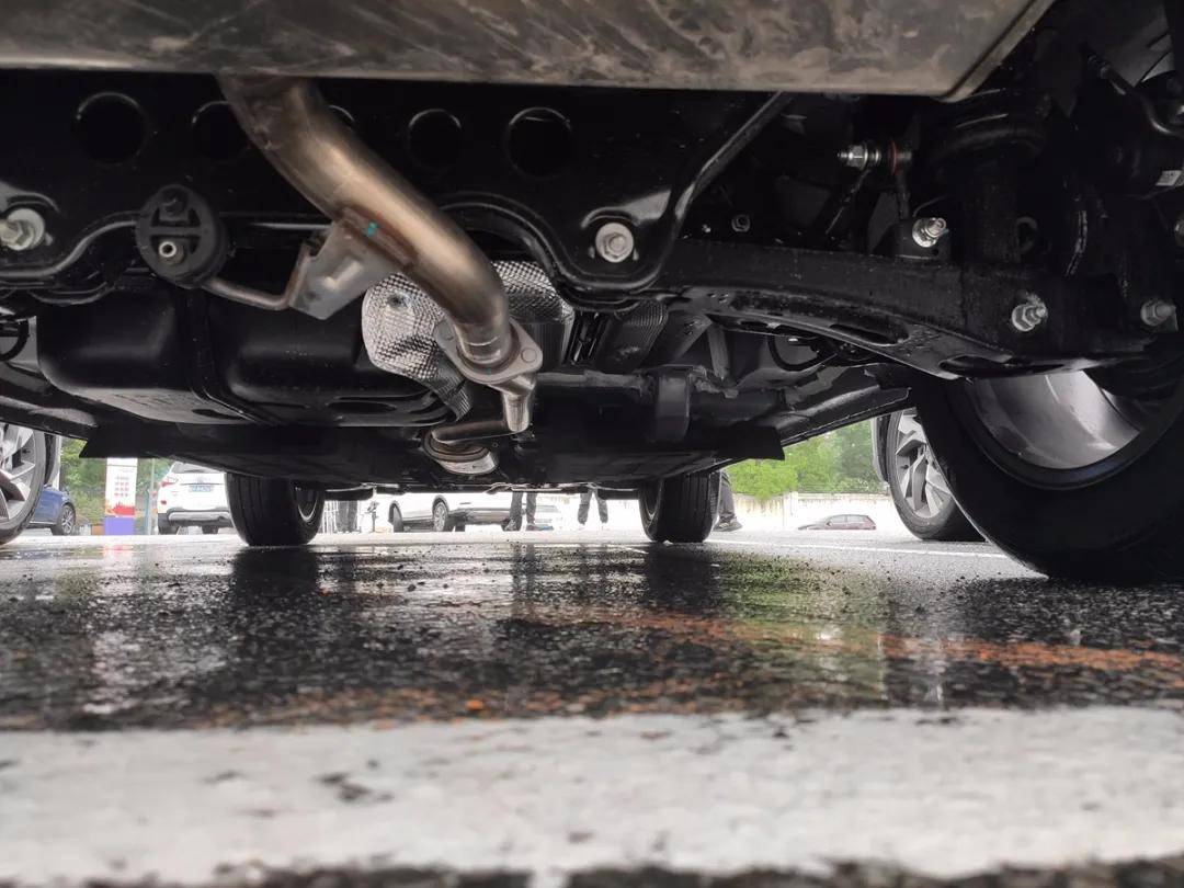 "后浪"自主suv beijing x7试驾体验,它和吉利豪越相比有何优势?