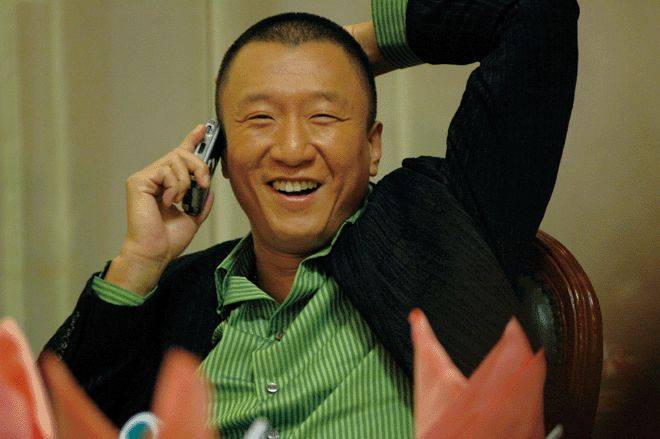 这11位小眼睛男明星,照样娶美女老婆交美女朋友