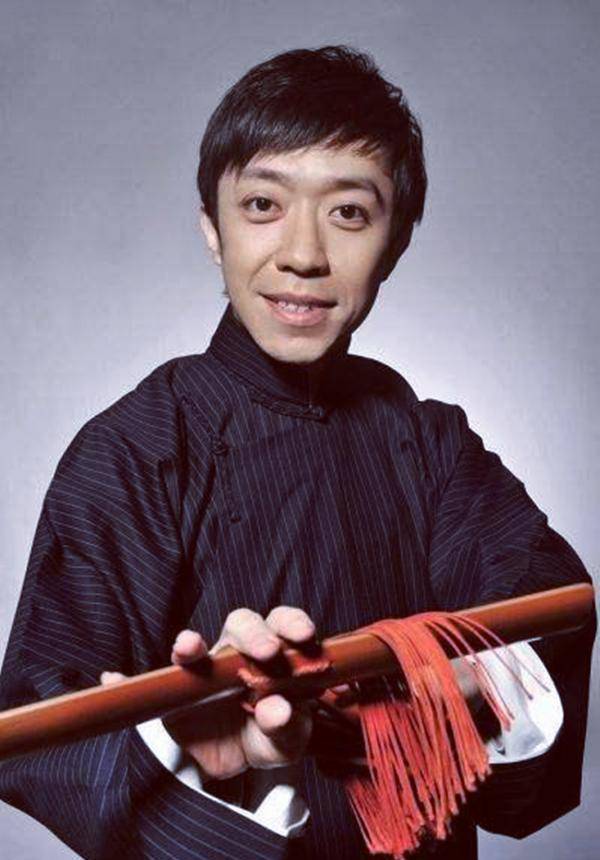 提及李菁很多人都比较熟悉,甚至联想到相声和德云社,但小编今天给大家