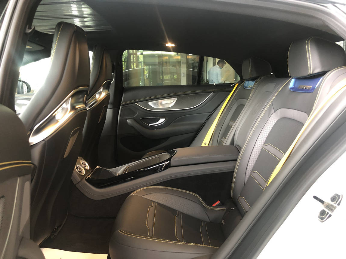 奔驰gt63s amg 先行版 白外黑内