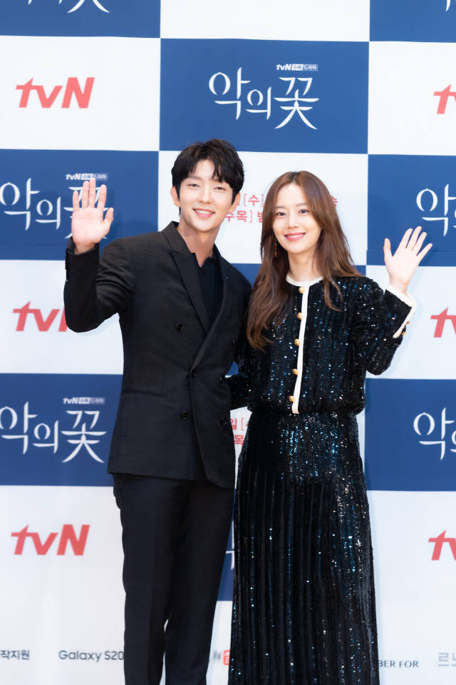 李准基,文彩元,张熙珍,徐贤宇,金哲圭导演出席