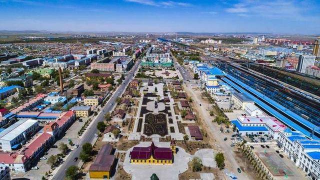 扎兰屯翠屏山杜鹃坡