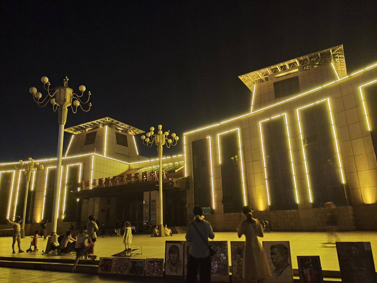 原创夏夜的虞城县木兰文化广场