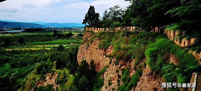 三是当年著名的"六出祁山",对于诸葛亮而言,其实仅仅亲自北参与北伐