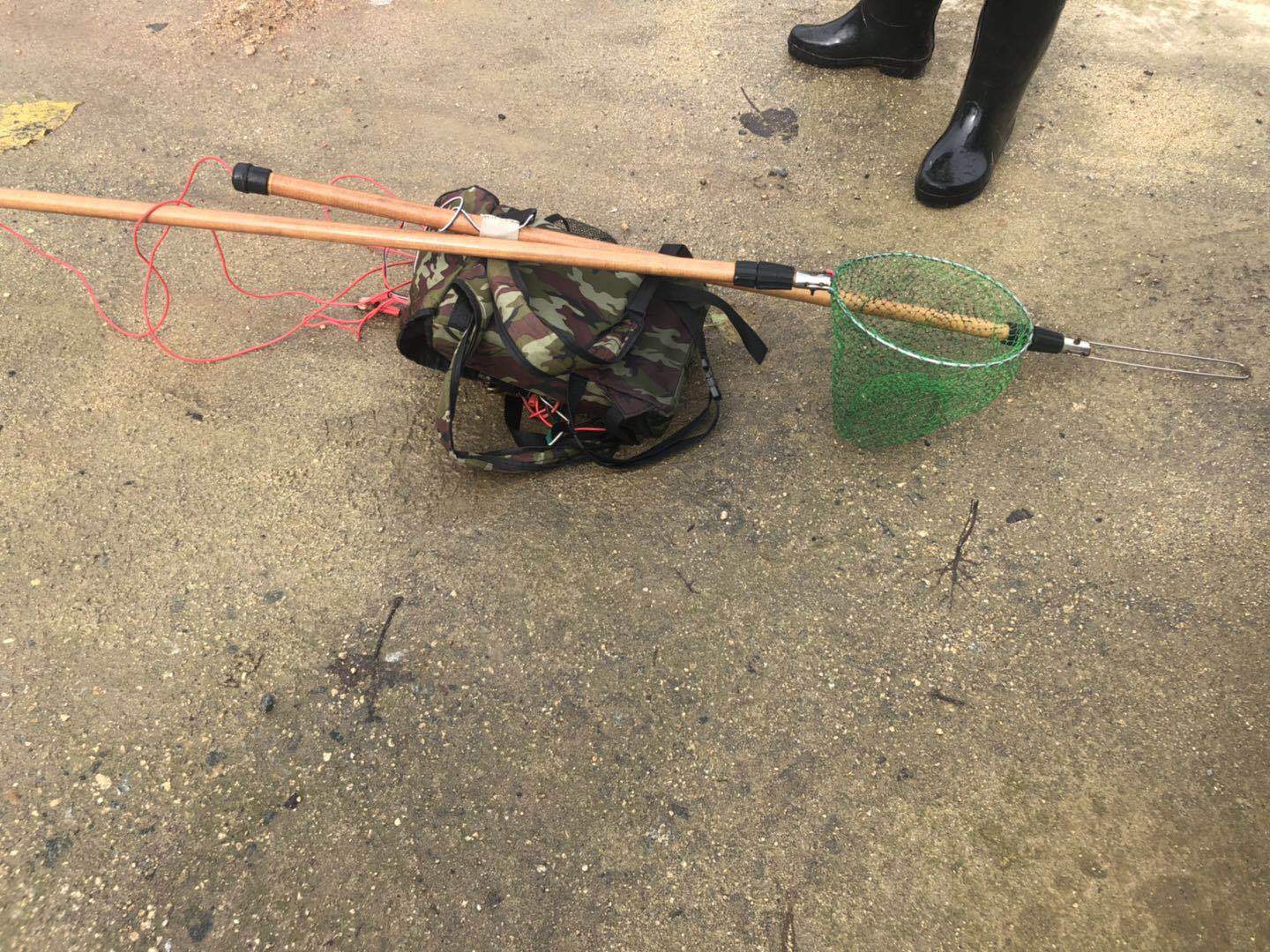 逮个正着2名男子电捕鱼被处罚行动仍在继续