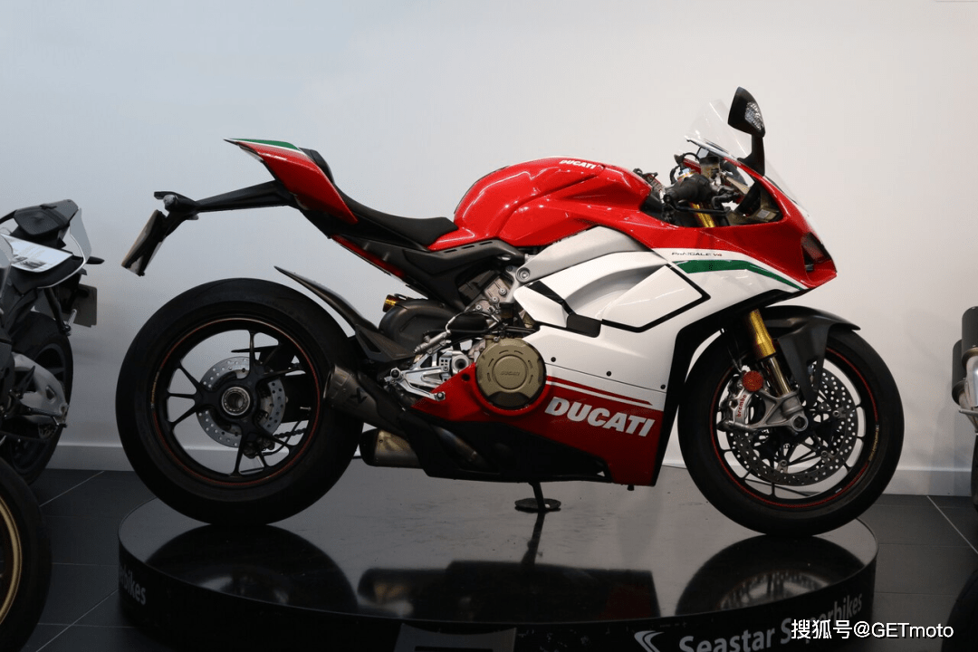 杜卡迪panigale v4 speciale力与美的结合,充满野性气息又拥有完美