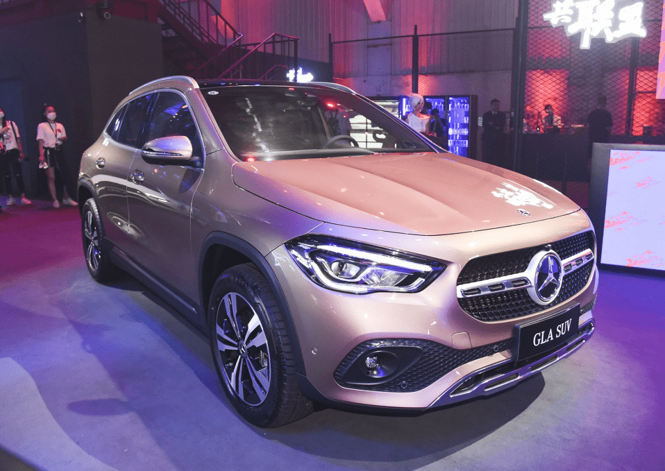 全新国产奔驰gla正式上市售3038万元搭载13t发动机