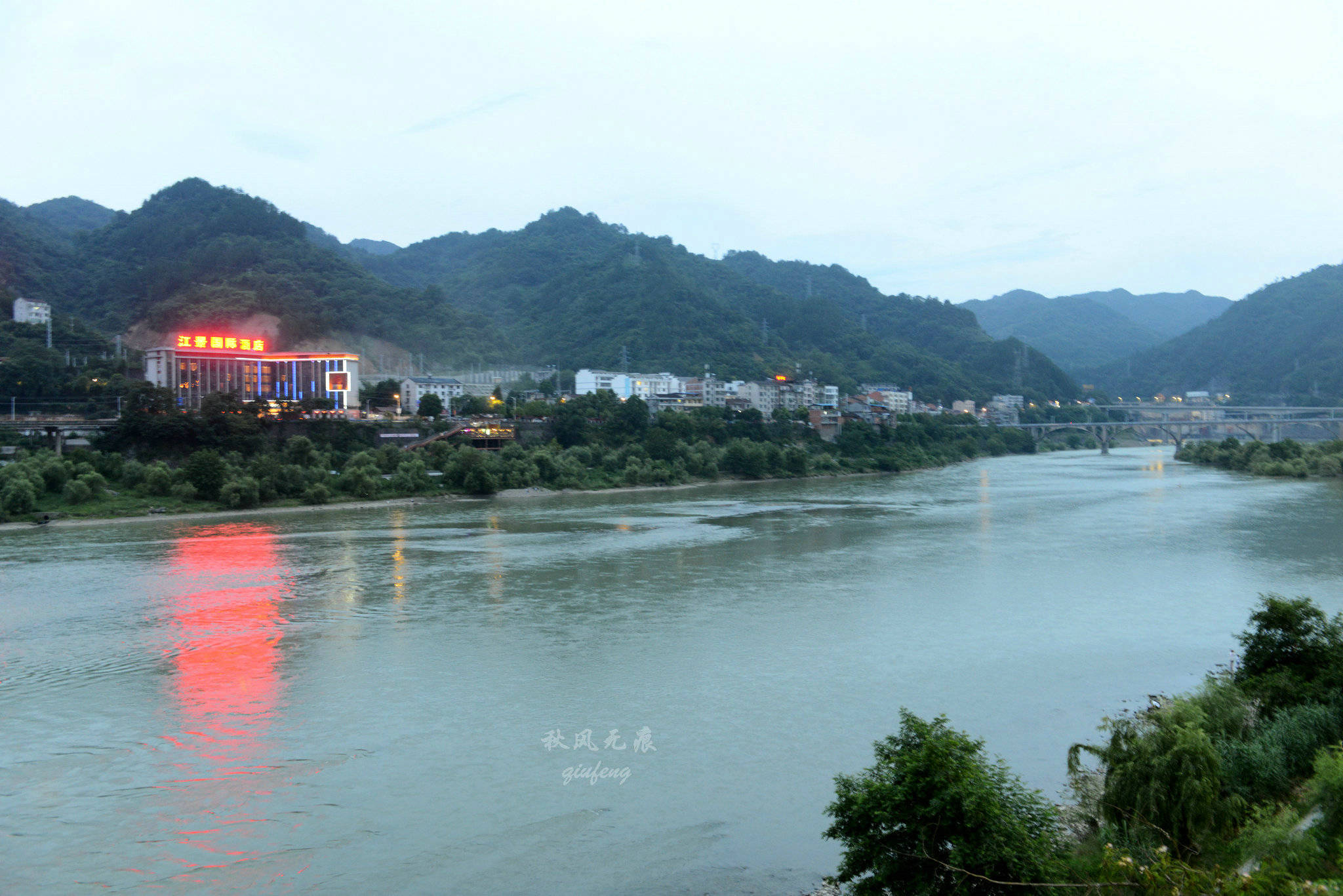原创汉水,红石包,老街,早市,走过地气浓郁的水乡石泉