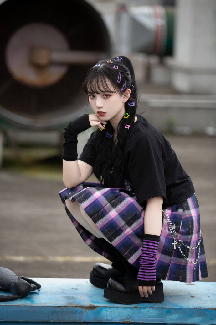 jk少女,这款紫格,让其看上去鬼灵精怪