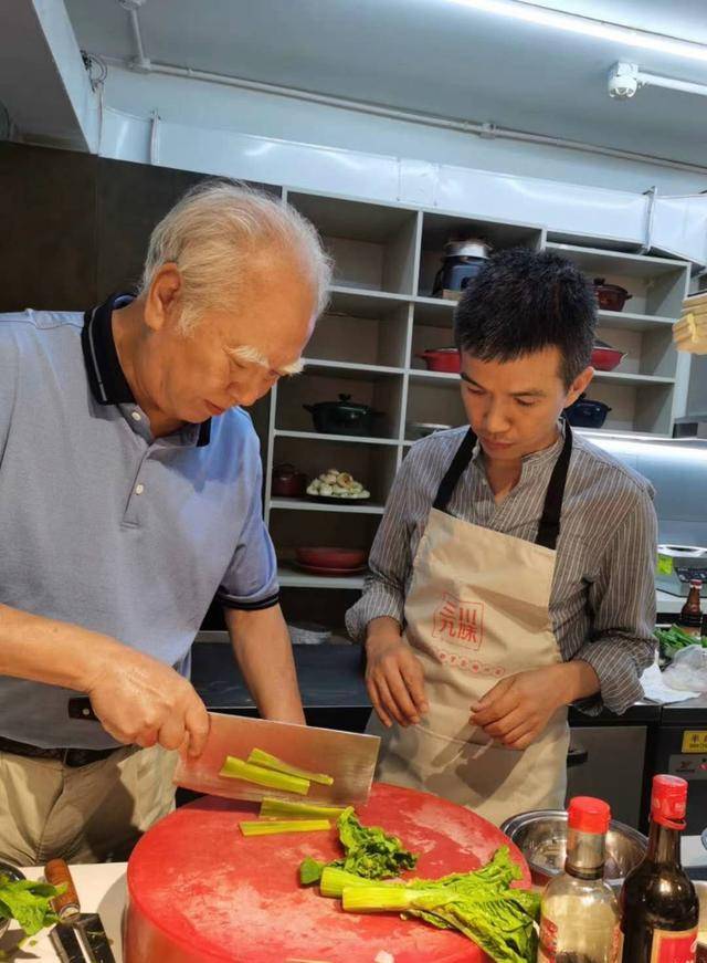 《舌尖上的中国三》黄鹤导演宽巷子领教新派川菜