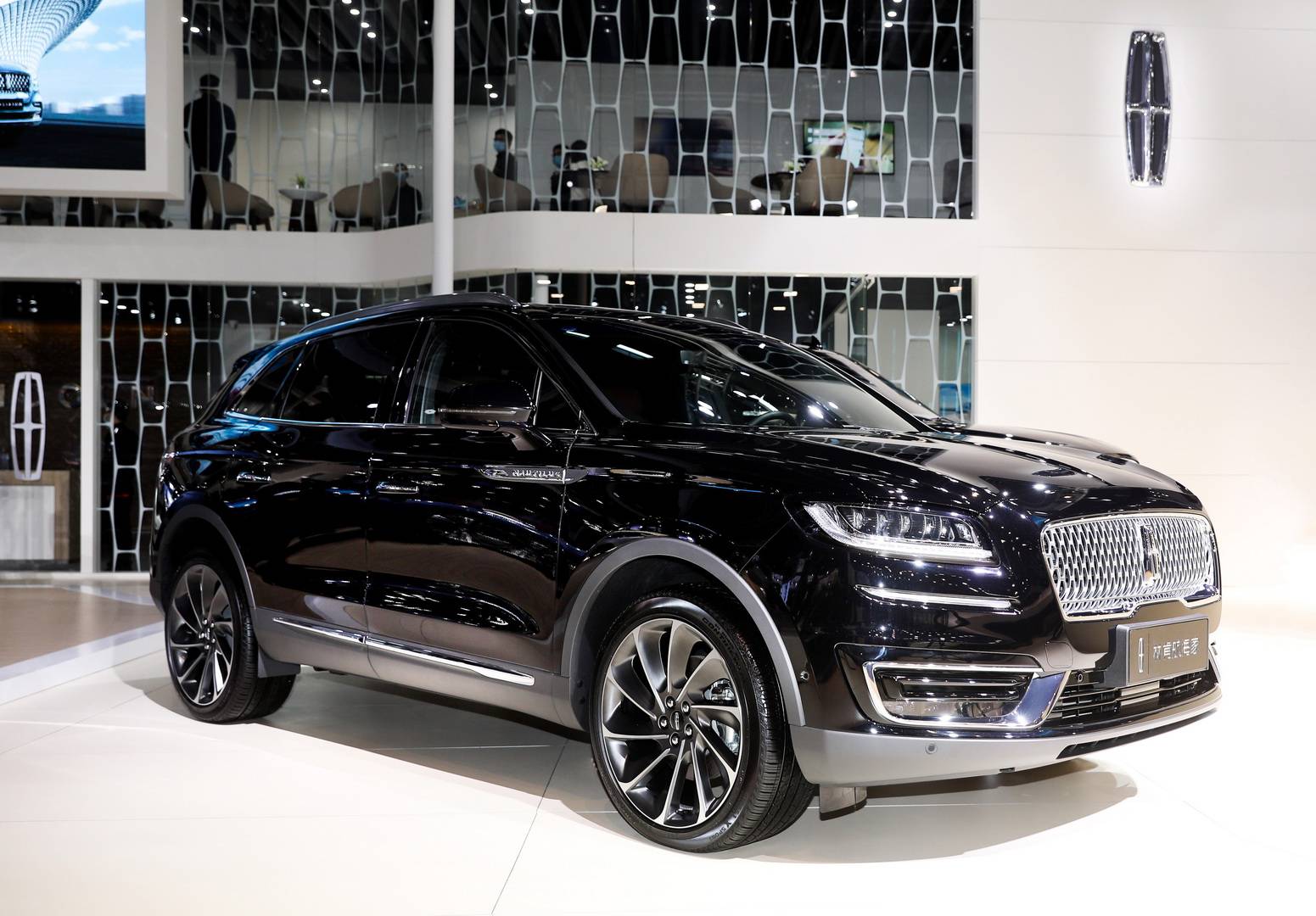 豪华自有其道全新林肯飞行家aviator携林肯家族闪耀2020成都国际车展