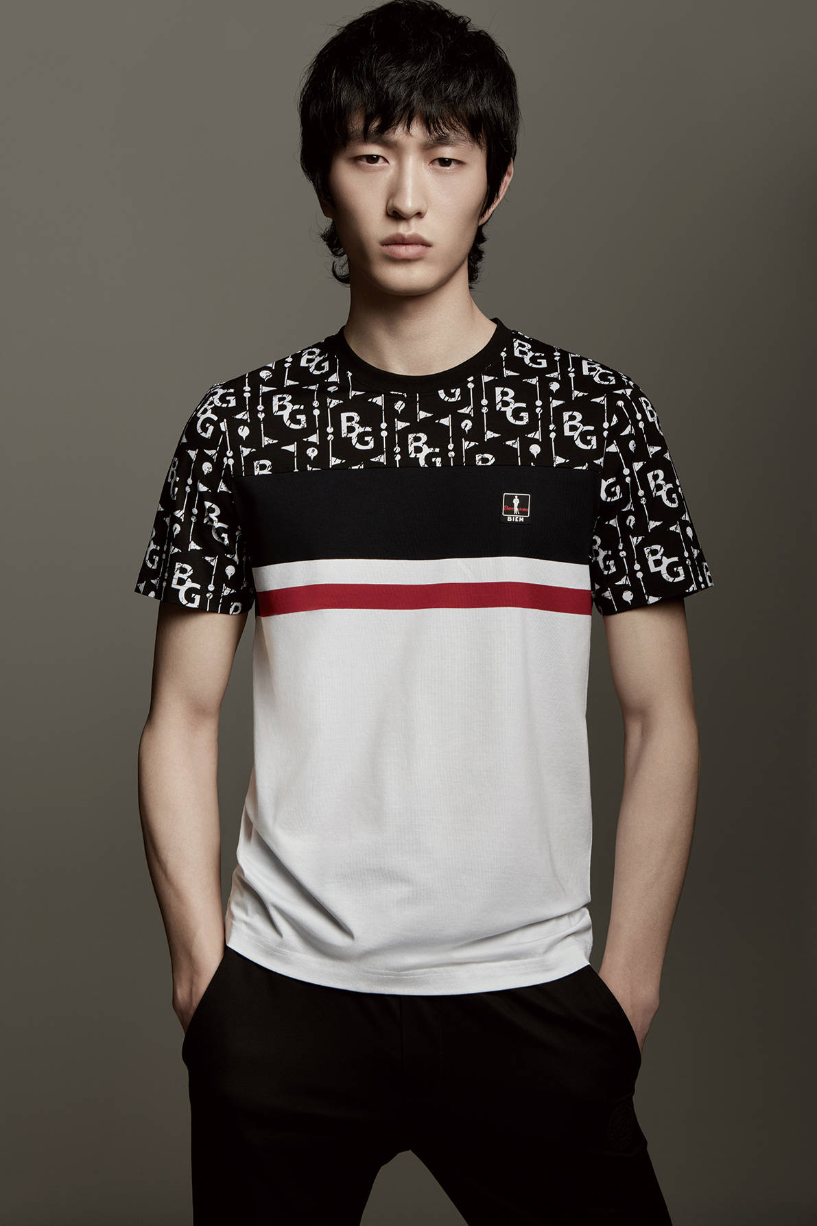 把简单的t恤玩出"花"来,这个品牌到底什么来头?