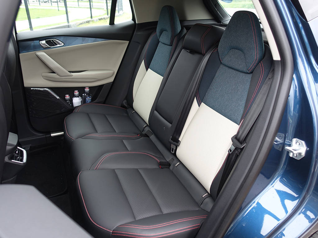 预计9月上市它就是合资小型suv的终结者苑叔试驾领克06