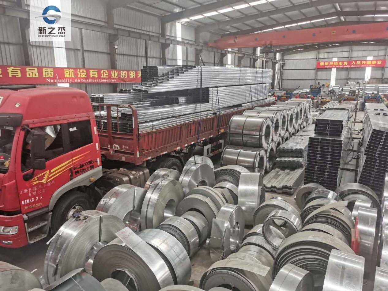 再不信,在百度新闻客户端每天你都可以看到大量关于钢材诈骗新闻.