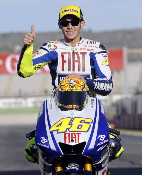 原创王一博发文恭喜罗西,再次登上颁奖台顶端太赞,全文彰显迷弟气质