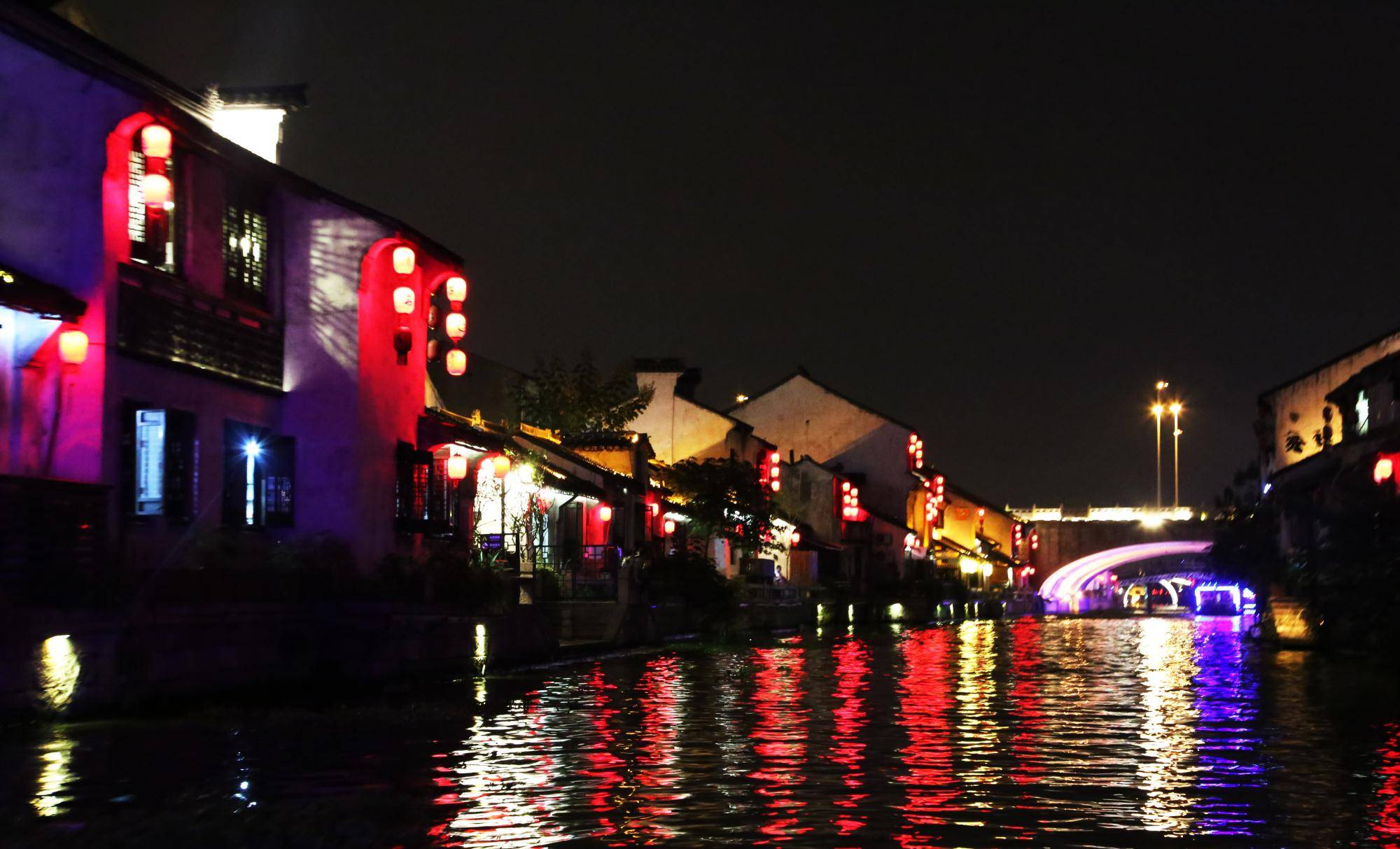 4,巡塘古镇无锡地处江南,因此也有不少江南风格的古镇.