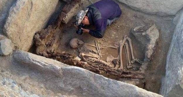 与和坤截然不同的宰相,刘罗锅古墓被挖开,专家:相信历史_刘墉