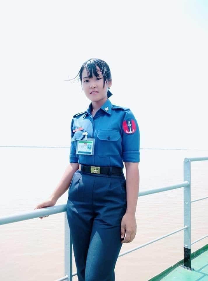 那么多的缅甸女兵你觉得哪个好看