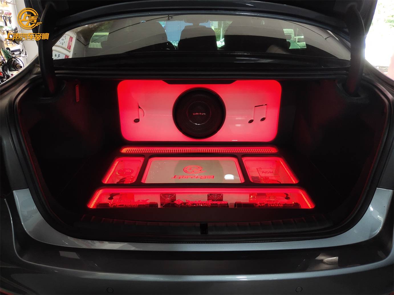 尾箱工艺整体外观