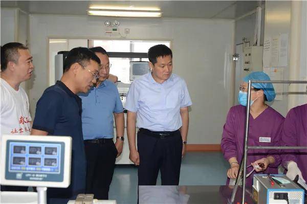 运城市科协党组书记张建波到市中心血站调研