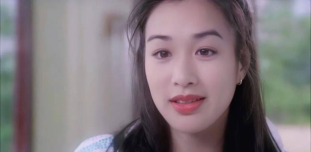 50岁的钟丽缇仍然身材火辣!逆龄生长的秘诀令人佩服!