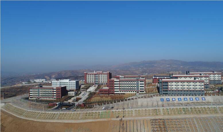 上卫校学技术上学就业两不误