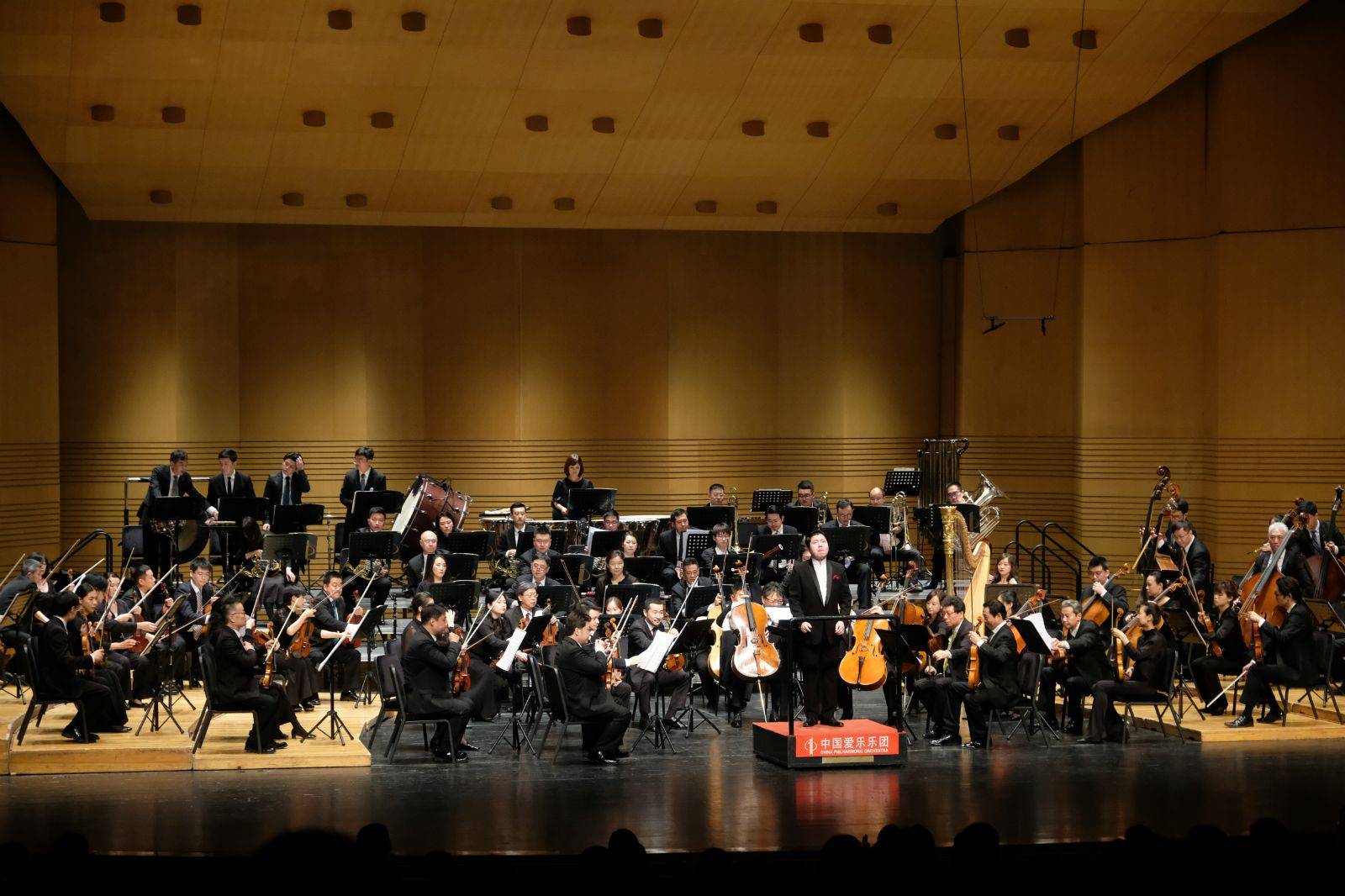 阔别180余天后保利剧院重启,首演献礼"最可敬的人"